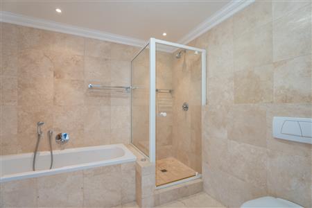 False - Apartment Unavailable in Harbour Island, Gordons Bay, Western Cape - M126734