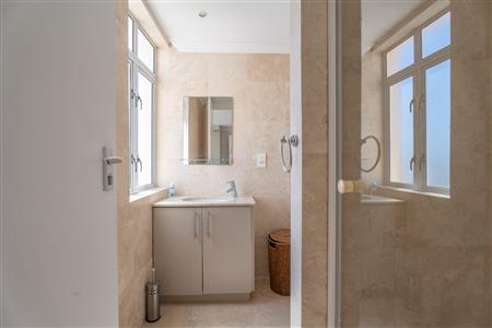 False - Apartment Unavailable in Harbour Island, Gordons Bay, Western Cape - M126734
