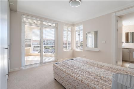 False - Apartment Unavailable in Harbour Island, Gordons Bay, Western Cape - M126734