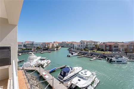 False - Apartment Unavailable in Harbour Island, Gordons Bay, Western Cape - M126734