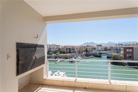 False - Apartment Unavailable in Harbour Island, Gordons Bay, Western Cape - M126734