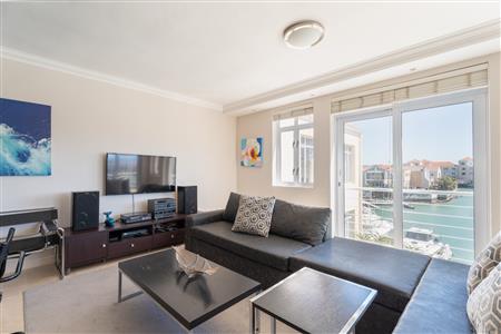 False - Apartment Unavailable in Harbour Island, Gordons Bay, Western Cape - M126734