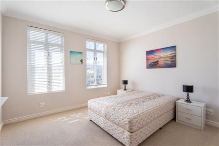 False - Apartment Unavailable in Harbour Island, Gordons Bay, Western Cape - M126734