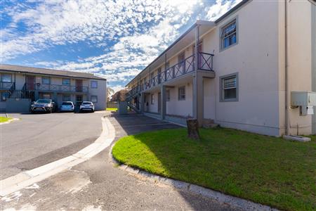 Apartment To Rent in Vredekloof East, Brackenfell, Western Cape - M126728