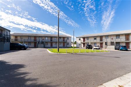 Apartment To Rent in Vredekloof East, Brackenfell, Western Cape - M126728