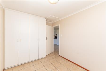 Apartment To Rent in Vredekloof East, Brackenfell, Western Cape - M126728