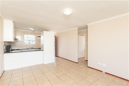Apartment To Rent in Vredekloof East, Brackenfell, Western Cape - M126728