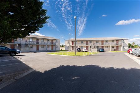 Apartment To Rent in Vredekloof East, Brackenfell, Western Cape - M126728
