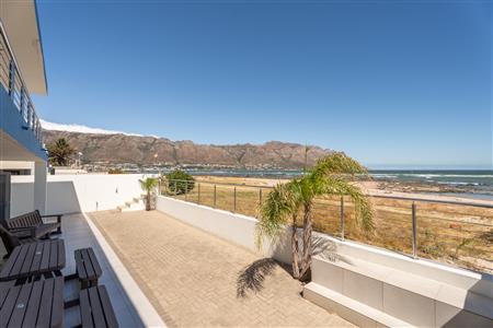 False - House For Sale in Cayman Beach, Gordons Bay, Western Cape - M126743