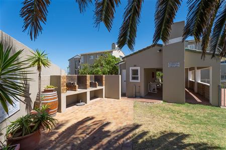 False - Apartment Unavailable in Greenways Golf Estate, Strand, Western Cape - M126740
