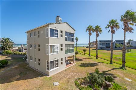 False - Apartment Unavailable in Greenways Golf Estate, Strand, Western Cape - M126740