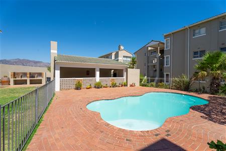 False - Apartment Unavailable in Greenways Golf Estate, Strand, Western Cape - M126740