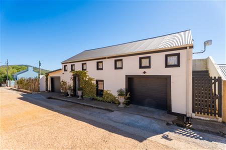 False - House For Sale in Napier, Western Cape - M126750