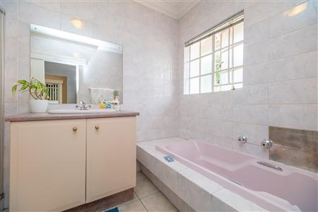 False - Townhouse for sale in Die Hoewes, Centurion - M126749