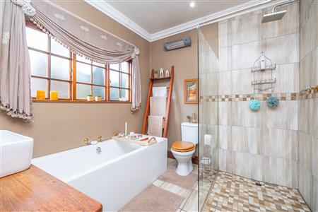 False - House For Sale in Heidelberg Central, Heidelberg, Gauteng - M126744