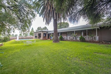 False - House For Sale in Heidelberg Central, Heidelberg, Gauteng - M126744