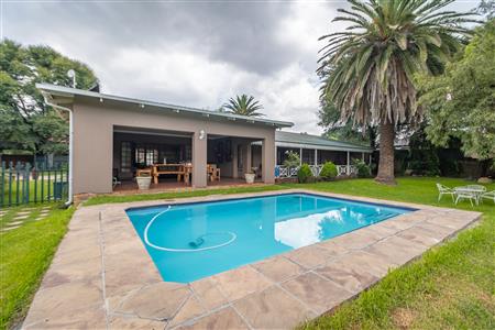 False - House For Sale in Heidelberg Central, Heidelberg, Gauteng - M126744