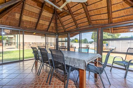 False - House For Sale in Heidelberg Central, Heidelberg, Gauteng - M126763