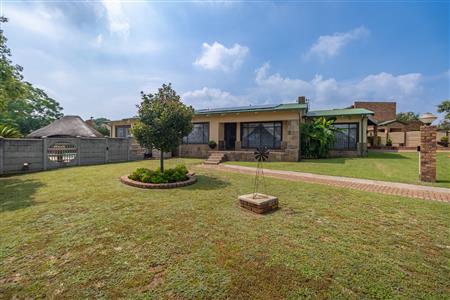 False - House For Sale in Heidelberg Central, Heidelberg, Gauteng - M126763