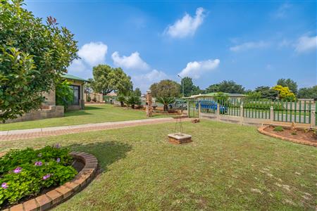 False - House For Sale in Heidelberg Central, Heidelberg, Gauteng - M126763