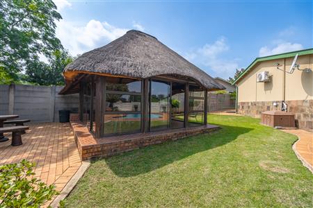False - House For Sale in Heidelberg Central, Heidelberg, Gauteng - M126763