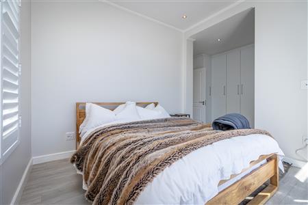 False - Townhouse For Sale in Bryanston, Sandton, Gauteng - M123895