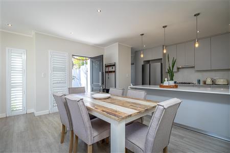False - Townhouse For Sale in Bryanston, Sandton, Gauteng - M123895