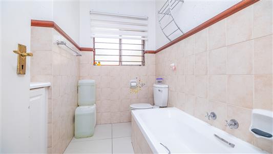 False - Townhouse Sold in Douglasdale, Sandton, Gauteng - M126795