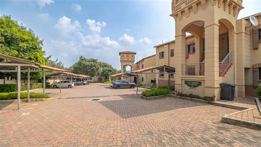 False - Townhouse Sold in Douglasdale, Sandton, Gauteng - M126795