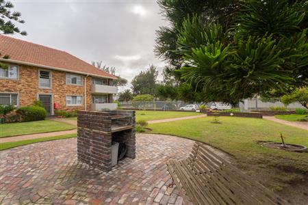 False - Apartment For Sale in Pinelands, Cape Town, Western Cape - M124099