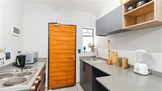 Apartment For Sale in Fleurhof, Roodepoort, Gauteng - M126792