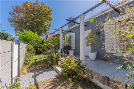 House Sold in Harfield Village, Claremont, Cape Town, Western Cape - M126794