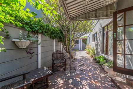 House Sold in Harfield Village, Claremont, Cape Town, Western Cape - M126794