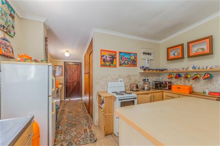 House Sold in Harfield Village, Claremont, Cape Town, Western Cape - M126794