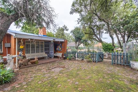 False - House For Sale in Heidelberg Central, Heidelberg, Gauteng - M126781
