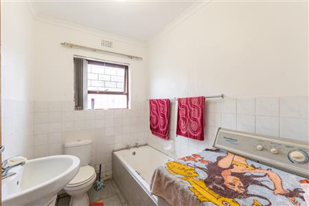 House Sold in Churchill Estate, Parow, Western Cape - M126802