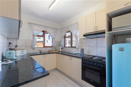 Apartment Unavailable in Plettenberg Bay Central, Plettenberg Bay, Western Cape - M126810