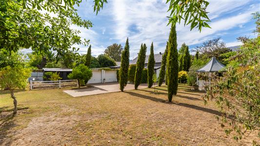 House For Sale in Villiersdorp, Western Cape - M126803