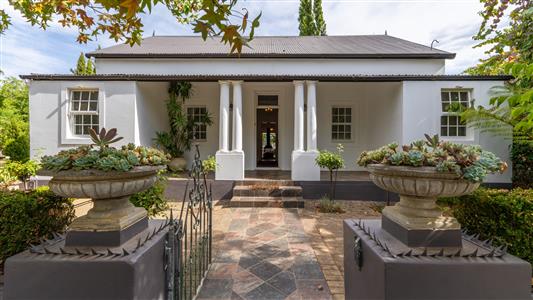 House For Sale in Villiersdorp, Western Cape - M126803
