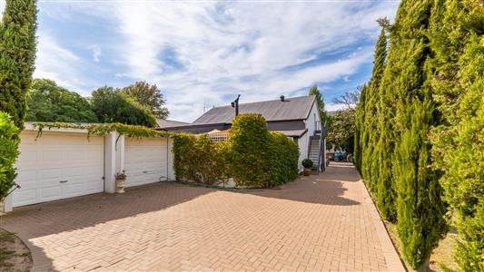 House For Sale in Villiersdorp, Western Cape - M126803