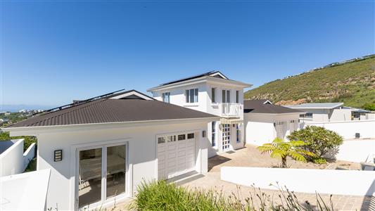 House For Sale in Whale Rock, Plettenberg Bay, Western Cape - M126804