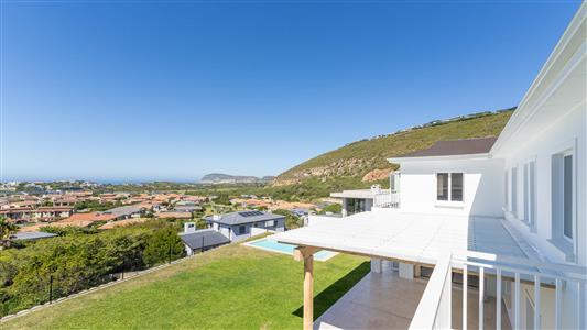 House For Sale in Whale Rock, Plettenberg Bay, Western Cape - M126804