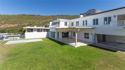 House For Sale in Whale Rock, Plettenberg Bay, Western Cape - M126804