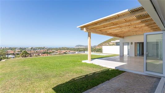 House For Sale in Whale Rock, Plettenberg Bay, Western Cape - M126804