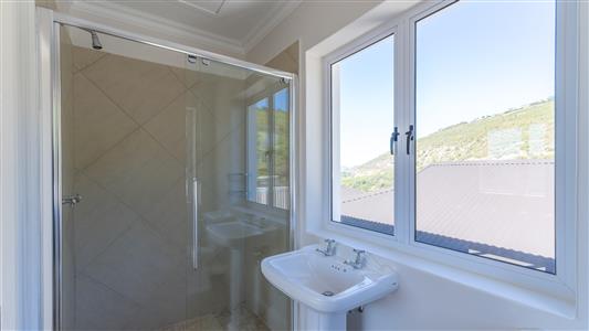 House For Sale in Whale Rock, Plettenberg Bay, Western Cape - M126804