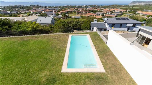 House For Sale in Whale Rock, Plettenberg Bay, Western Cape - M126804