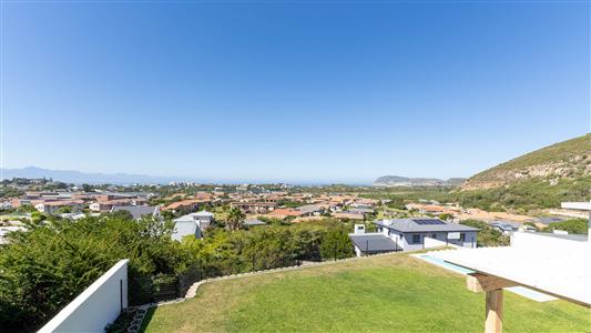 House For Sale in Whale Rock, Plettenberg Bay, Western Cape - M126804