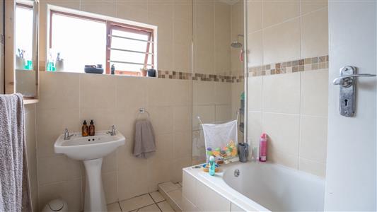 House Sold in Plumstead, Cape Town, Western Cape - M126800
