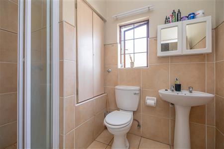 Apartment For Sale in Hillcrest, Pretoria, Gauteng - M126859
