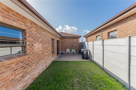 False - House For Sale in Soneike, Kuils River, Western Cape - M126847